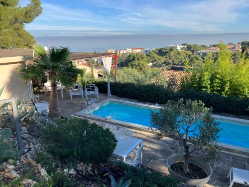 Les Restanques de L’ Etang in Martigues, France