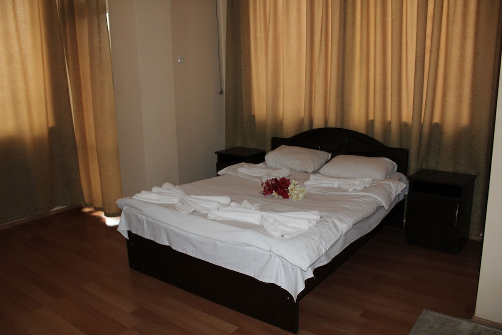 Eleganti — Batumi — photo 4