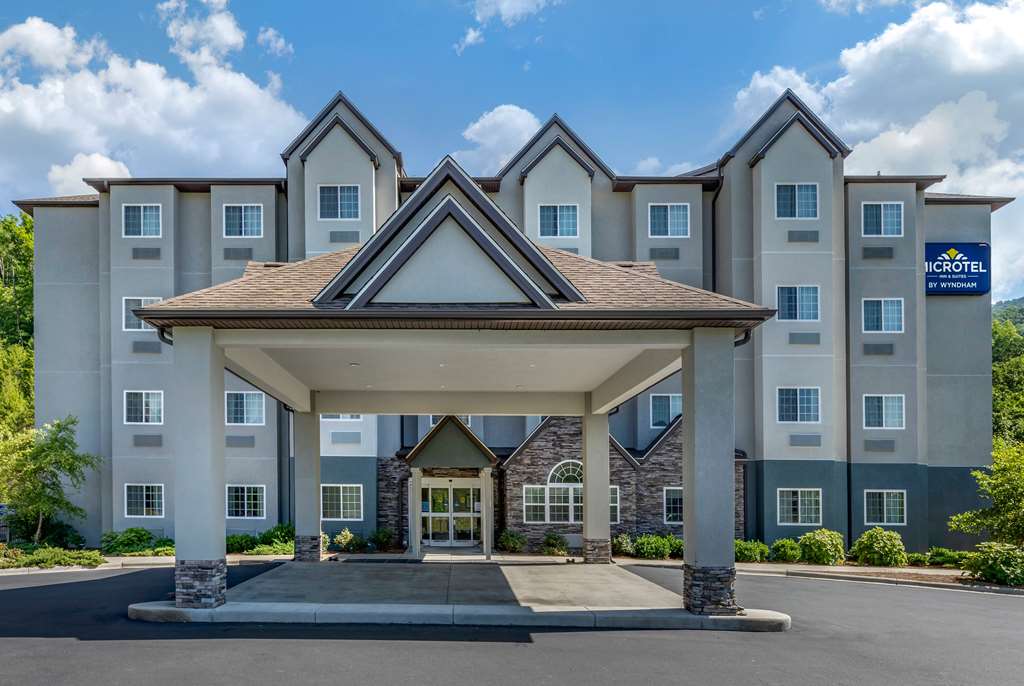 Microtel Inn & Suites By Wyndham Sylva Dillsboro Area - photo 2