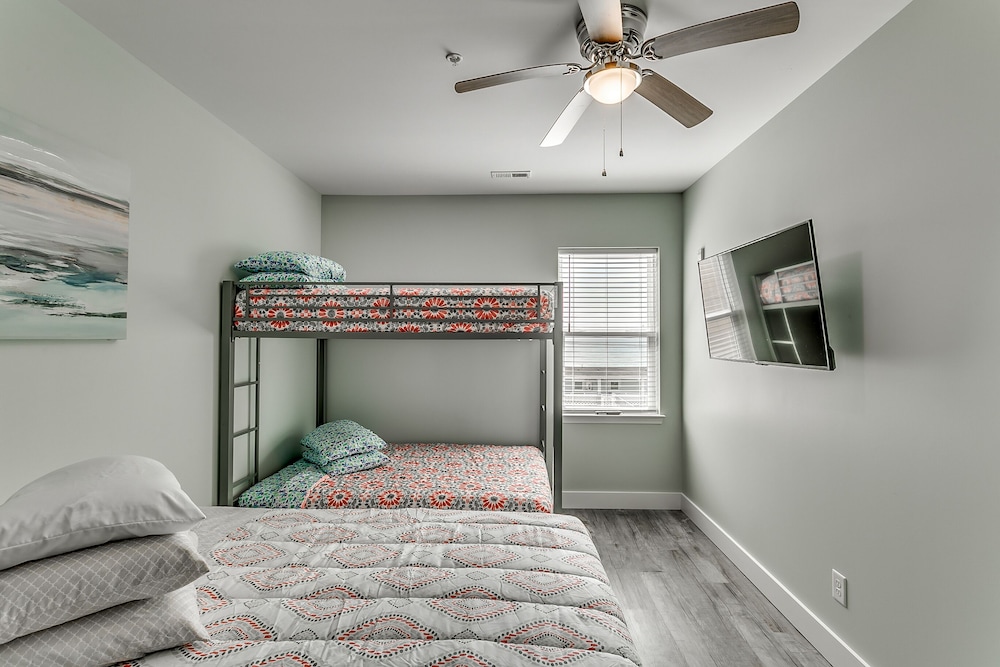 Together Resorts Cherry Grove Resort at 5401 A N Ocean Blvd - photo 10
