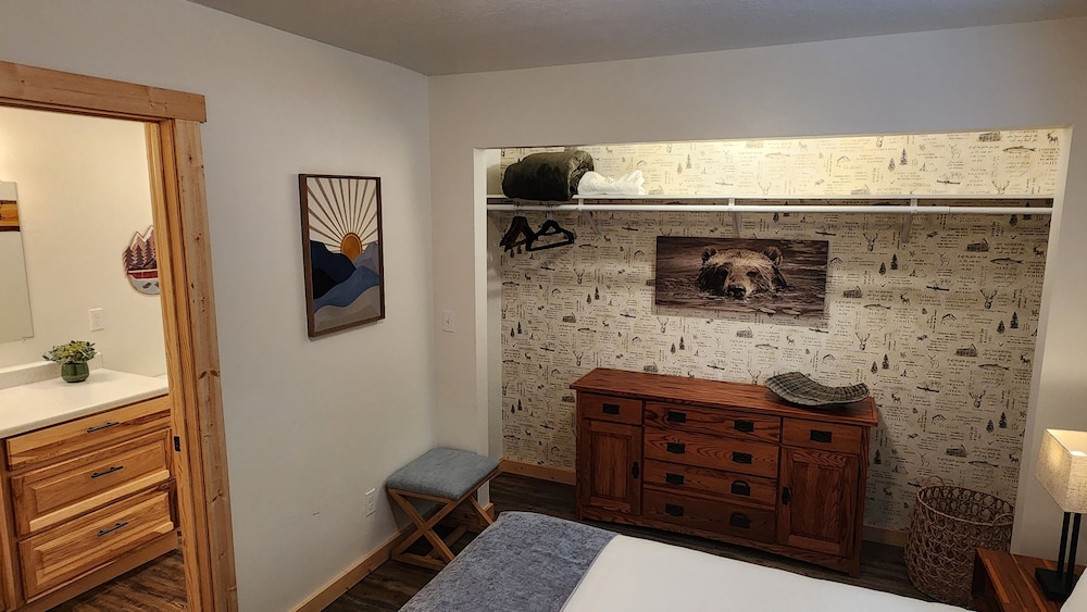 Beargrass Lodging and RV Resort - photo 25
