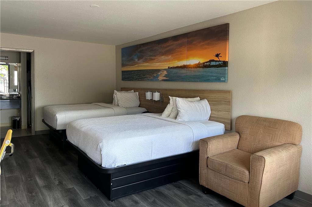 Days Inn by Wyndham Natchitoches - photo 12