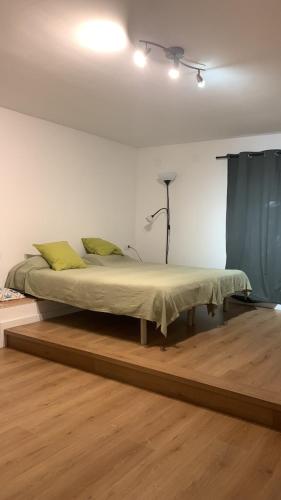 L’Encantarella in Roses, Spain