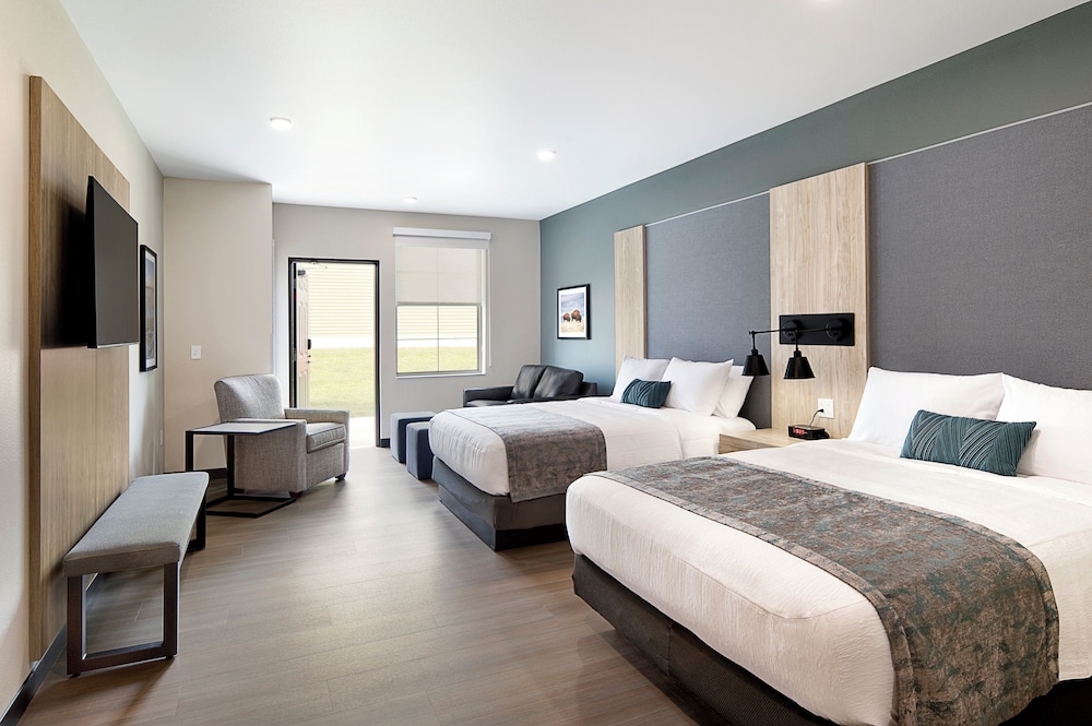 ClubHouse Hotel & Suites Rapid City - photo 4