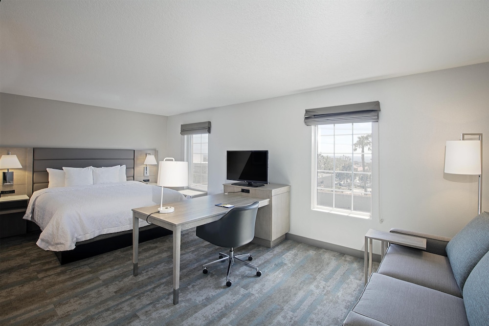 Hampton Inn & Suites Hermosa Beach - photo 21