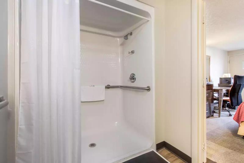 Rodeway Inn Canton - photo 21