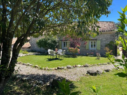 L'Herbe Pot — hotel in Salles
