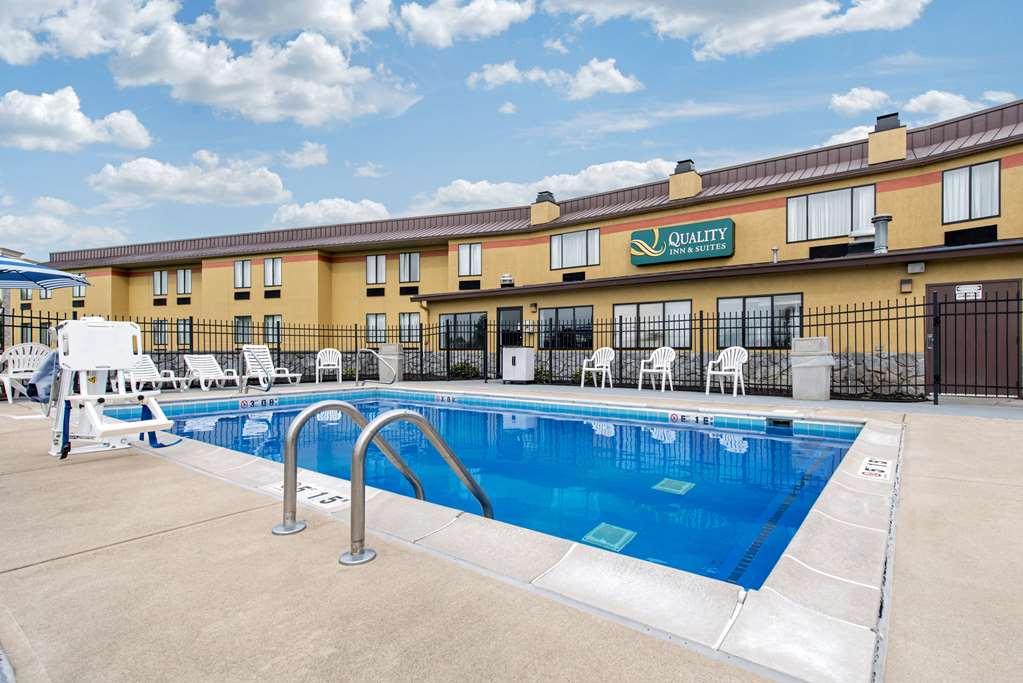 Quality Inn & Suites Brownsburg Indianapolis West - photo 34