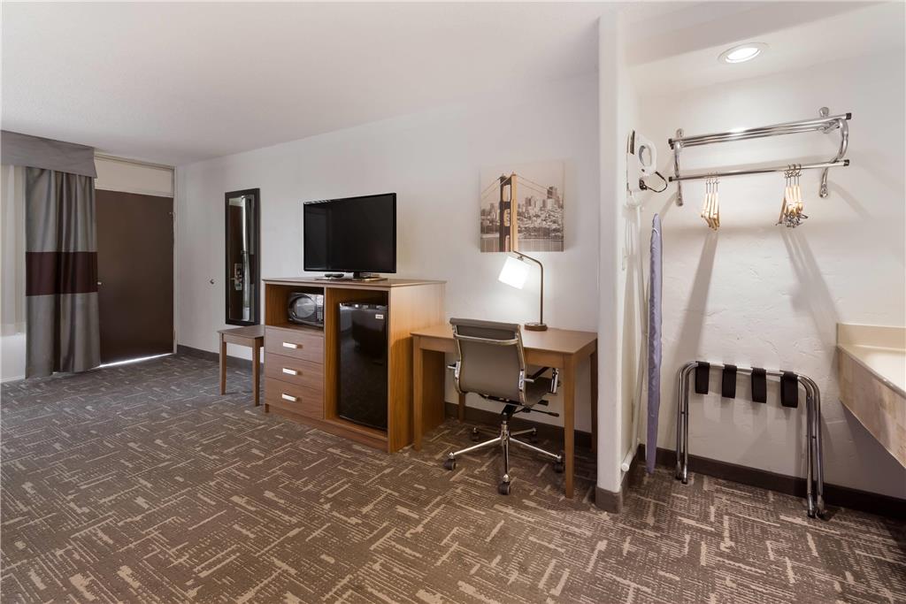 Clarion Hotel Concord Walnut Creek - photo 16