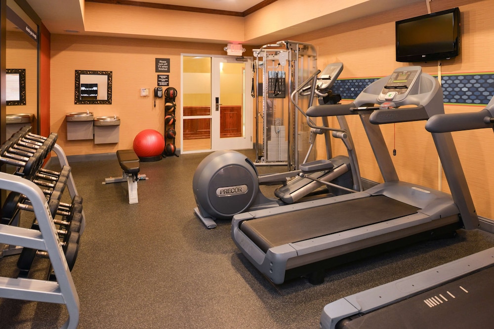 Hampton Inn & Suites Greenville - photo 41