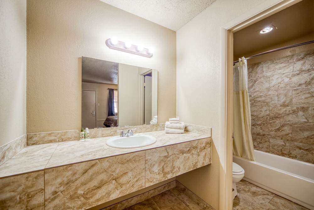 Hotel Las Cruces I 10 West - photo 10