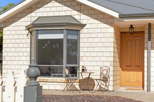 Brooking's Perch Walk to Shops & River WiFi — hotel in Goolwa