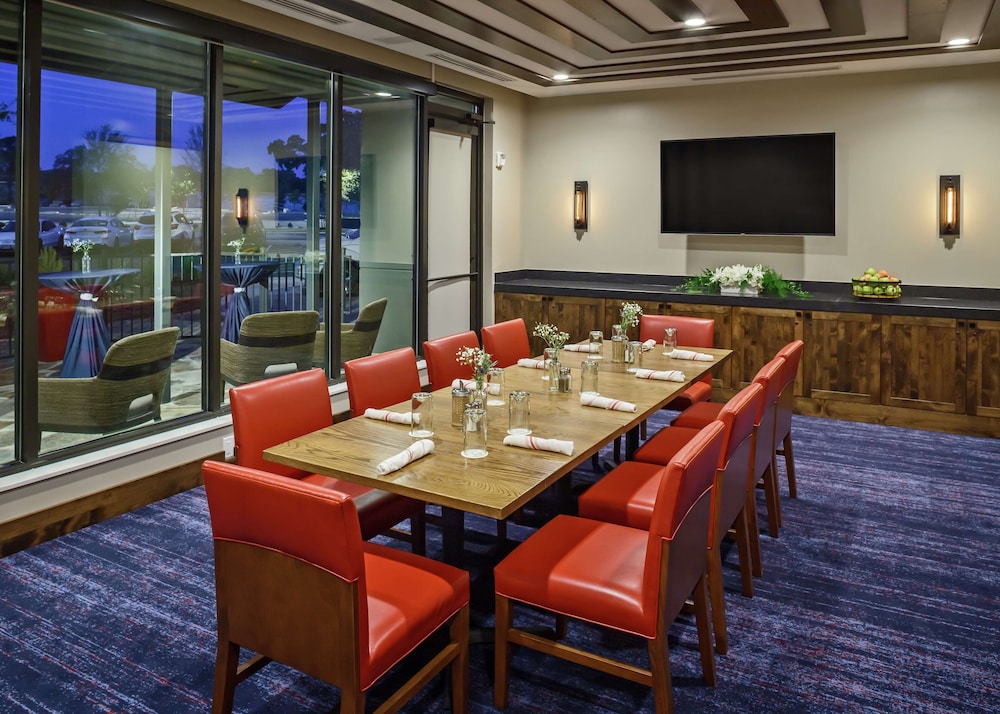 The Bevy Hotel Boerne a DoubleTree by Hilton - photo 24