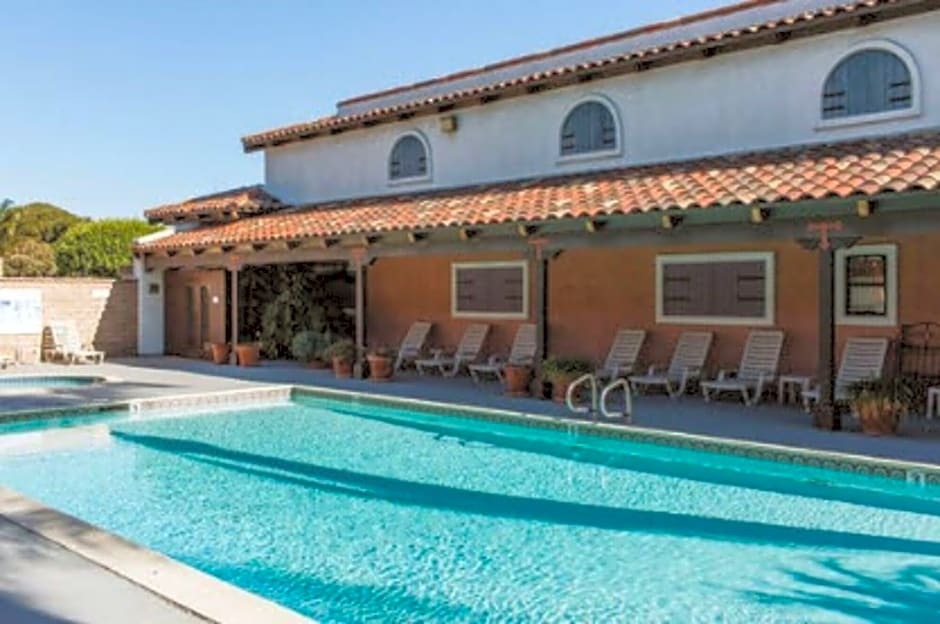 Channel Islands Inn - photo 12