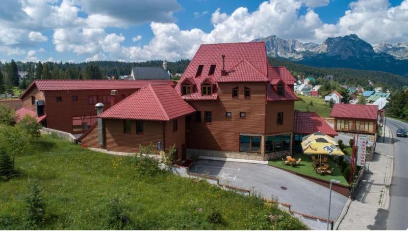 Ski Hotel — hotel in Zabljak
