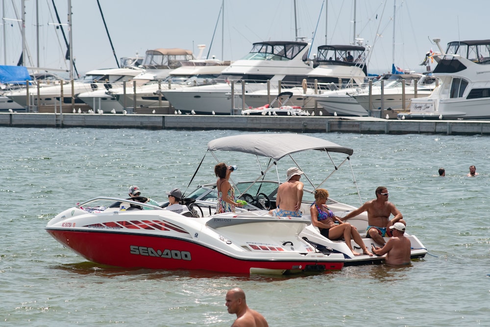 Tawas Bay Beach Resort - photo 46