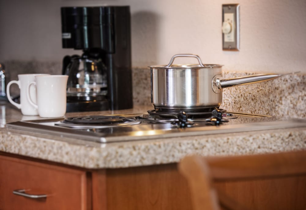 Candlewood Suites Bellevue by IHG - photo 14