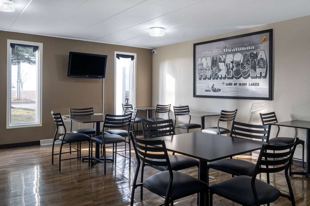 Super 8 by Wyndham Owatonna - photo 2