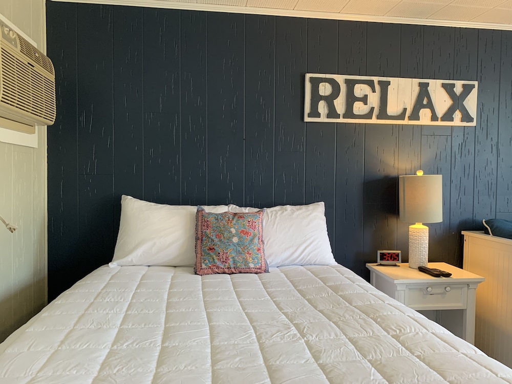 Vineyard Harbor Motel Private Beach - photo 67