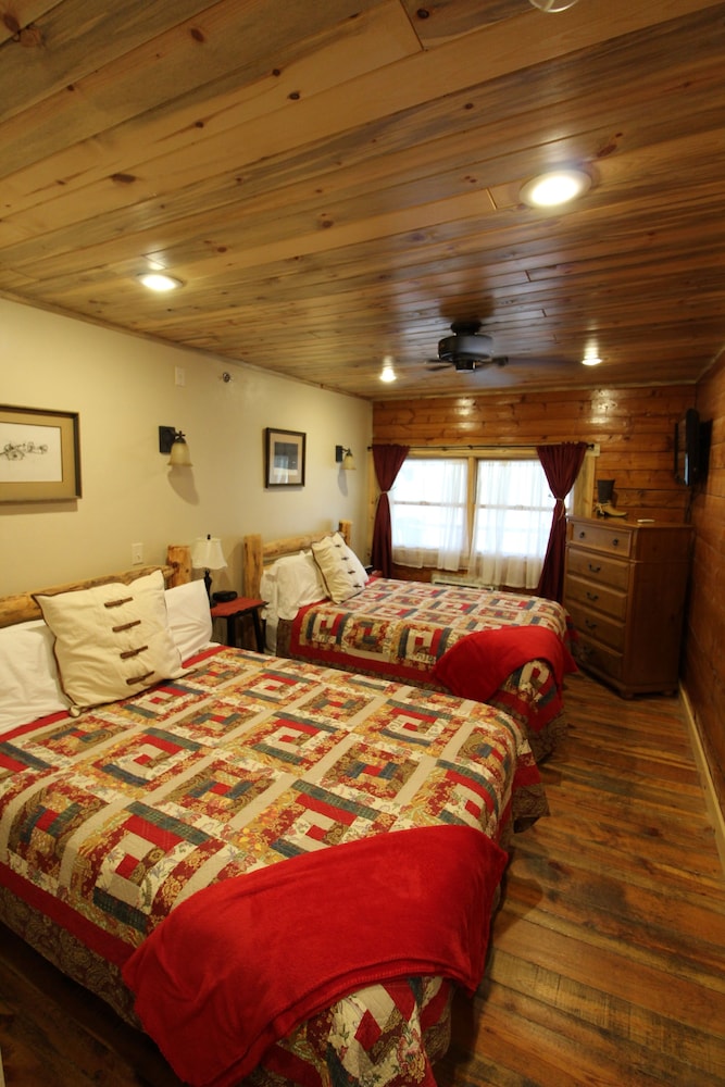The Historic Wapiti Lodge - photo 135