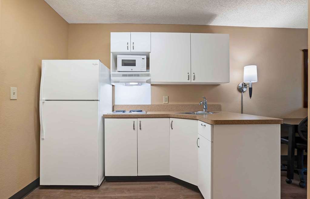 Extended Stay America San Diego Hotel Circle - photo 11