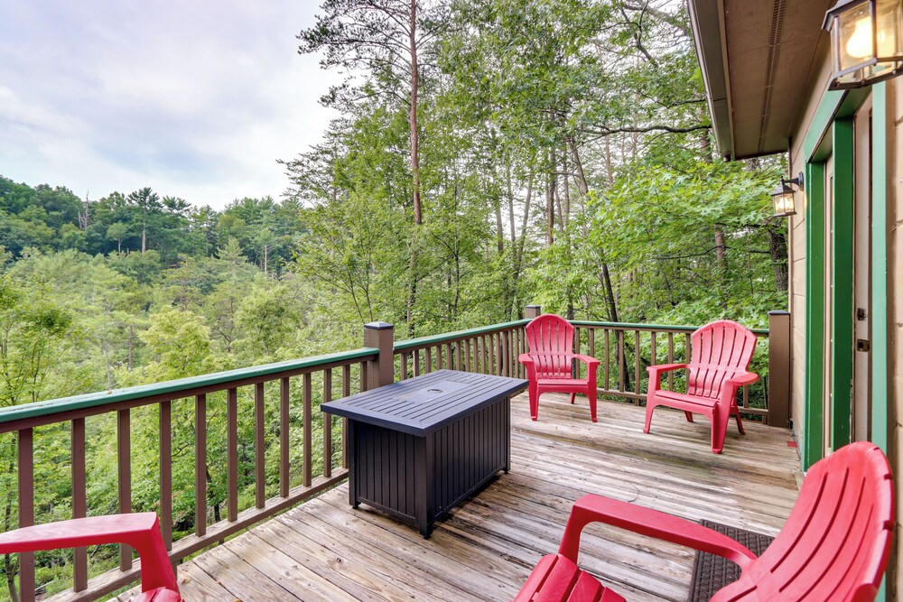 Private Mountain Retreat 5 Minutes to Blue Ridge