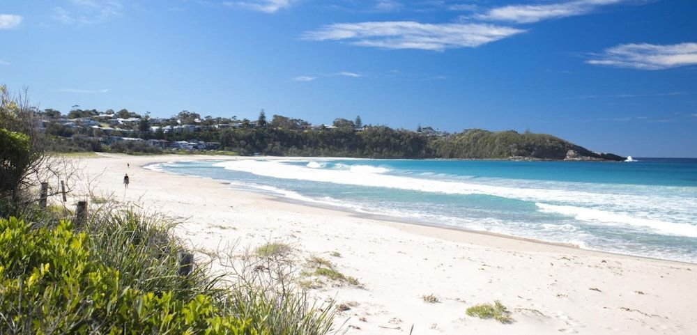 Fathoms 1 2BR beach resort apartment in Mollymook, Australia