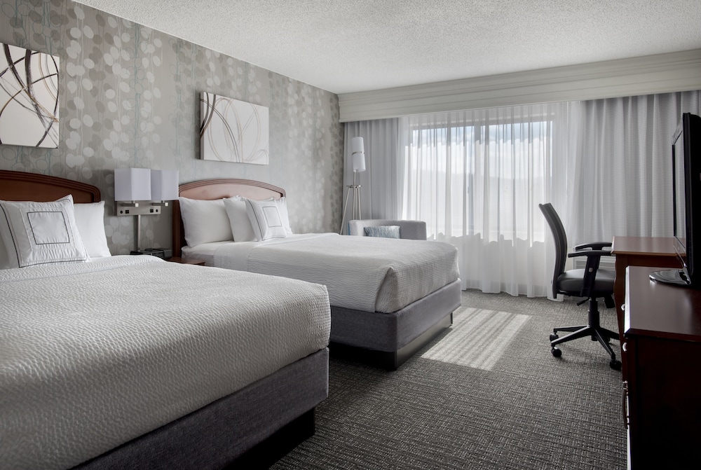 Courtyard by Marriott Lebanon - photo 4