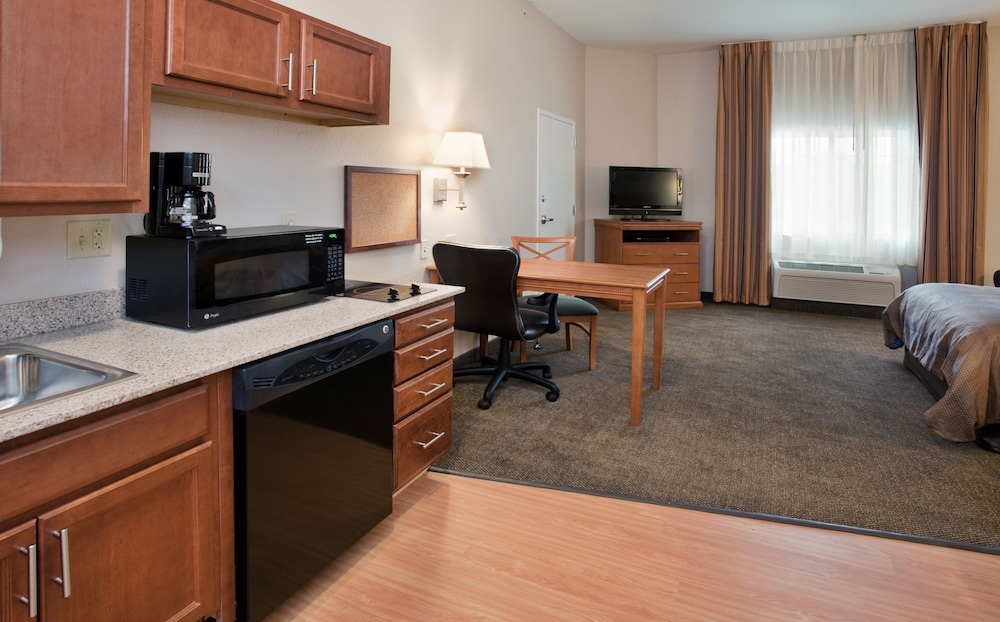 Candlewood Suites Northeast Kansas City by IHG - photo 31