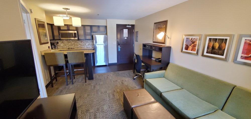 Staybridge Suites Eau Claire Altoona by IHG - photo 27