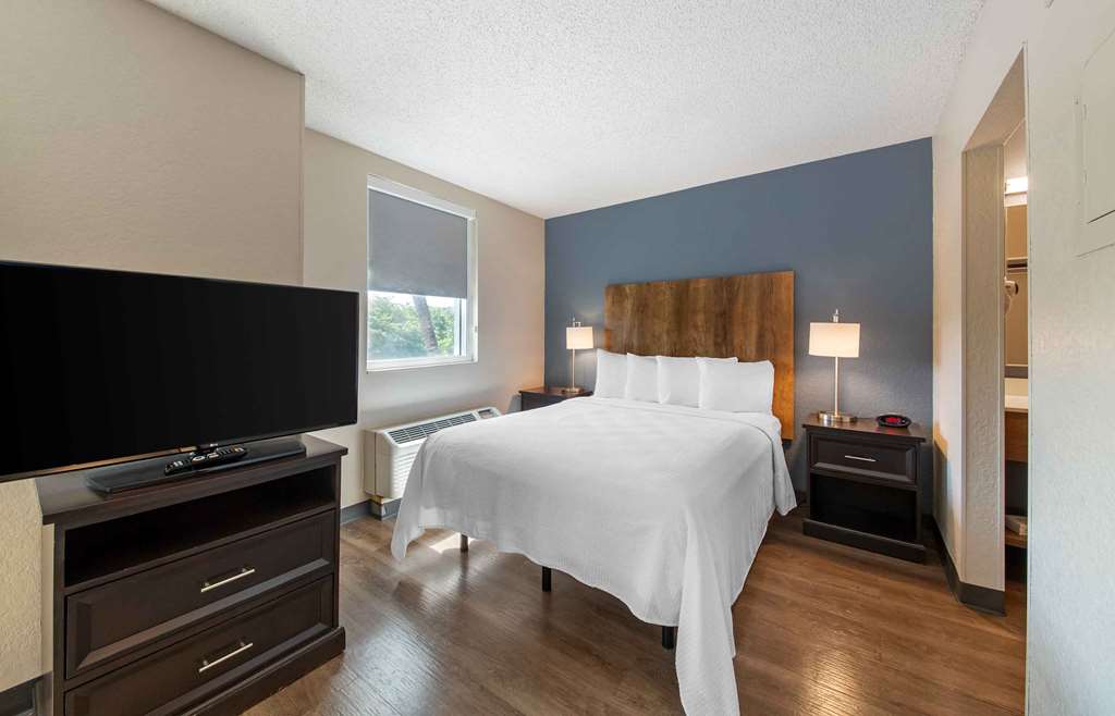 Extended Stay America Premier Suites Miami Airport Doral 25th Street - photo 16