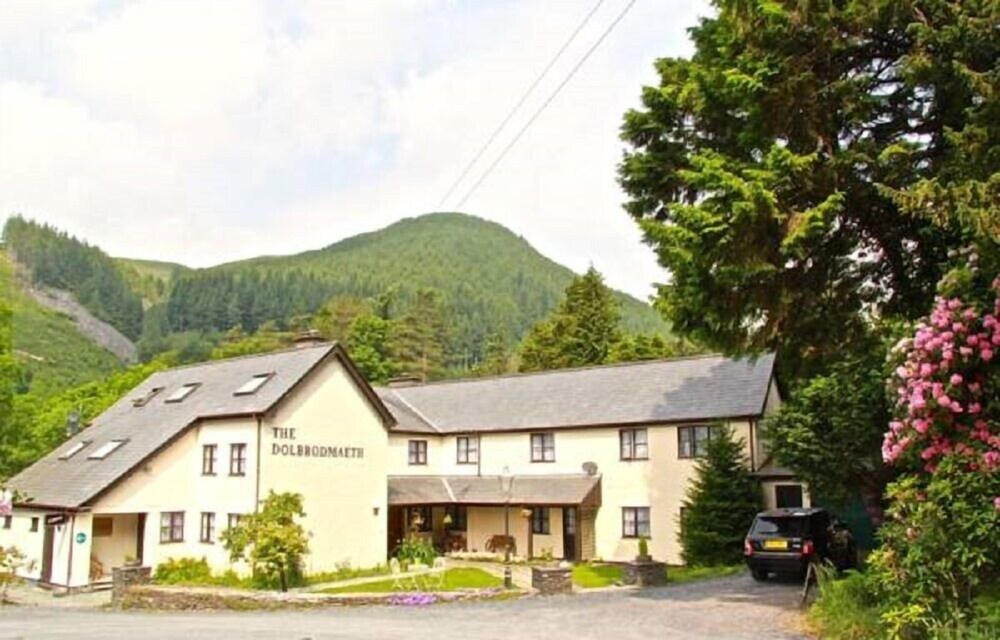 Dolbrodmaeth riverside hotel - carbon neutral hotel in Machynlleth