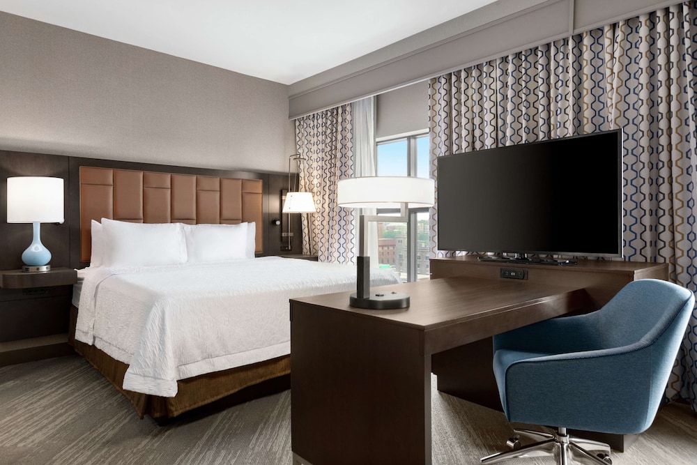 Hampton Inn & Suites Kansas City Downtown Crossroads - featured photo