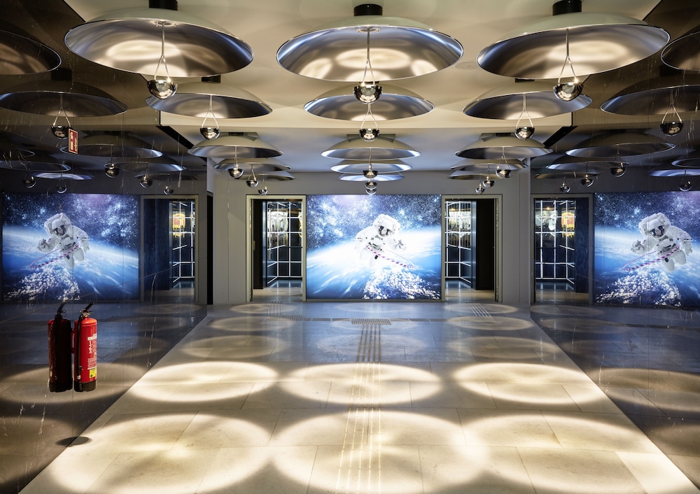 25hours Hotel The Circle — Koeln
