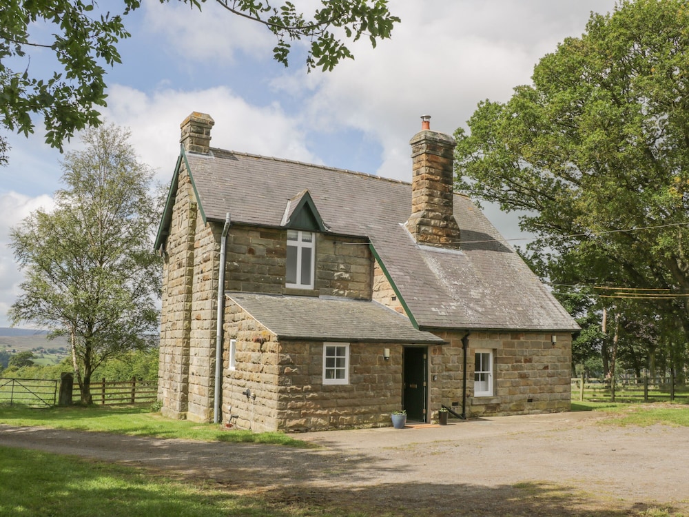 Westonby Lodge — 5-Star Luxury Hotel in Whitby, United Kingdom