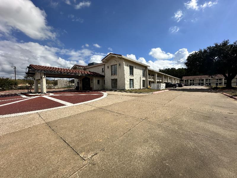 Super 8 By Wyndham Nacogdoches Near University — Nacogdoches