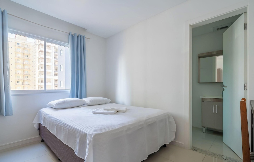3BR apt w Bbq 500m From Beach Itapema Esm602