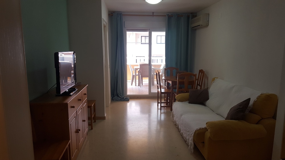 Marina Dor 1 Linea Apto con vistas Mar in Oropesa Del Mar, Spain