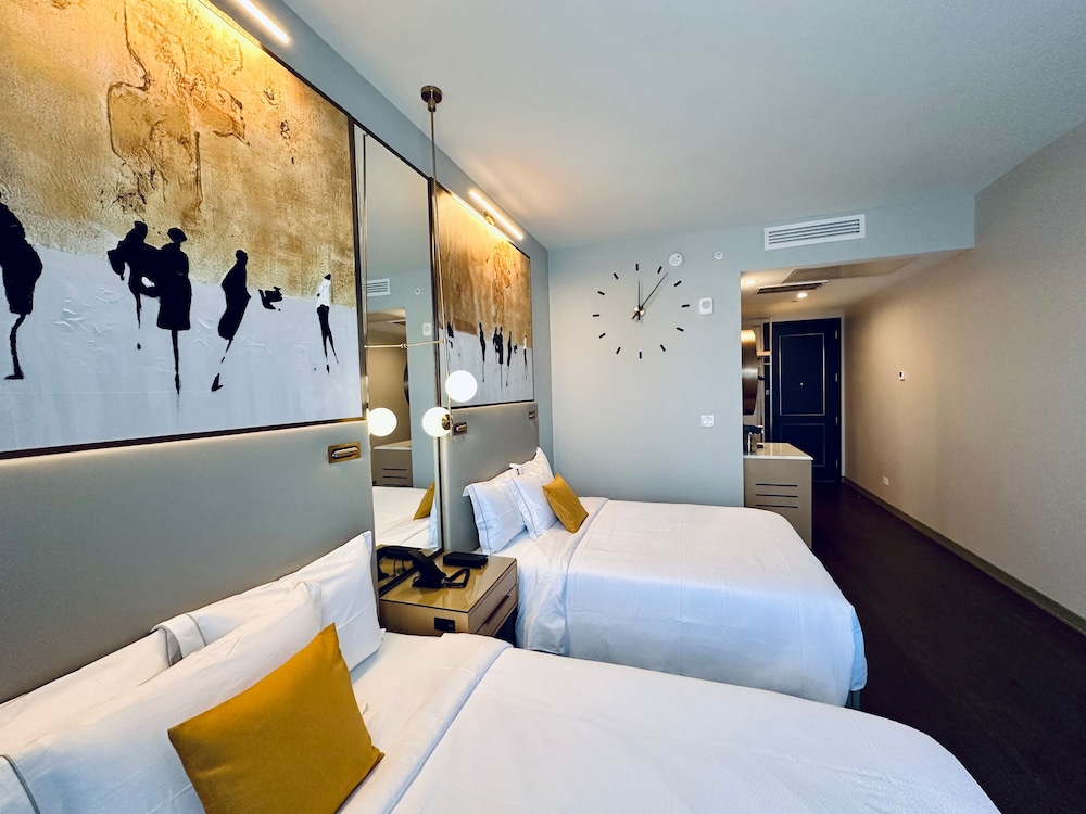 Chez Hotel Arlington Heights - photo 21