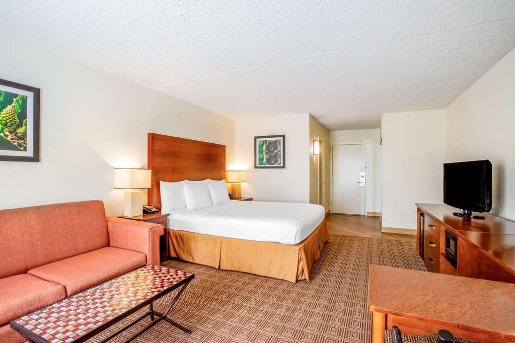 La Quinta Inn & Suites by Wyndham Danbury - photo 46