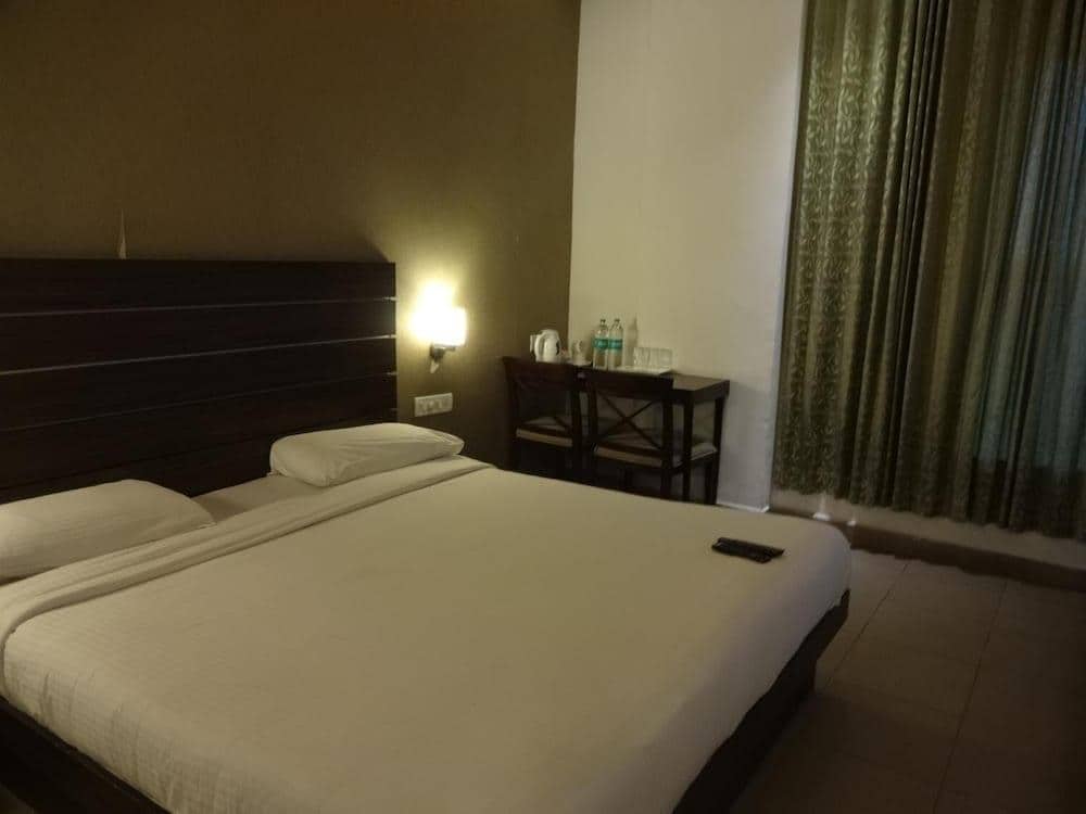 Skywalk Hotel — Chennai — photo 2