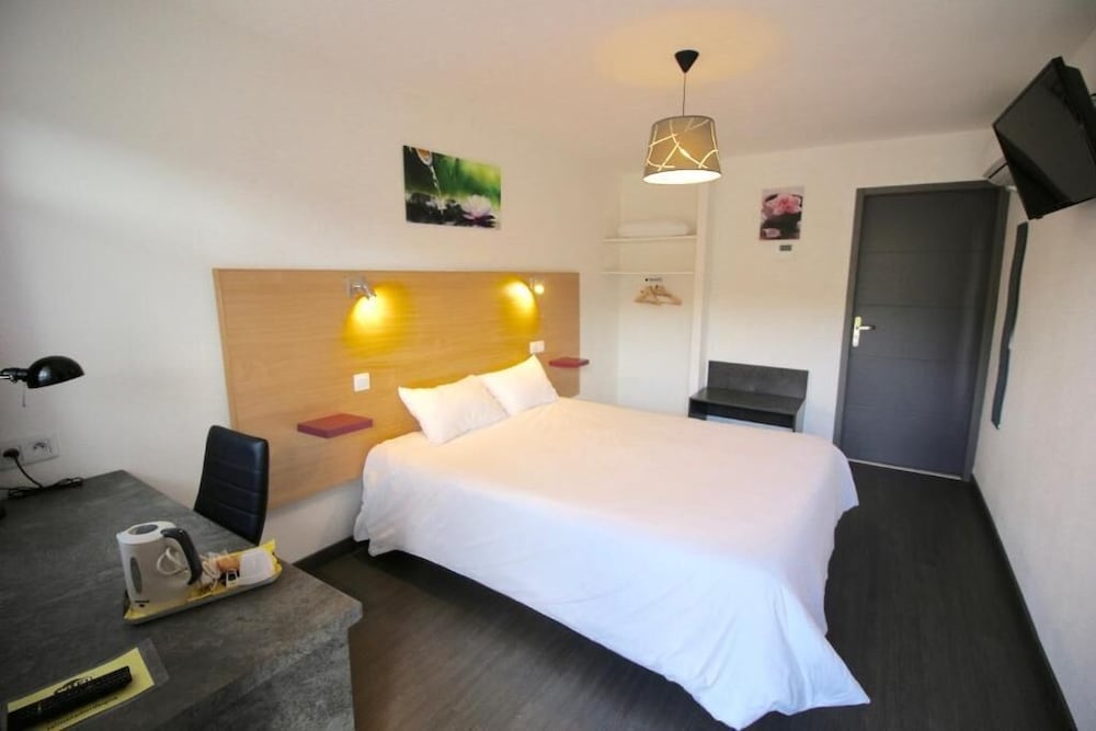 Hôtel le 15 — hotel in Coulounieix-Chamiers