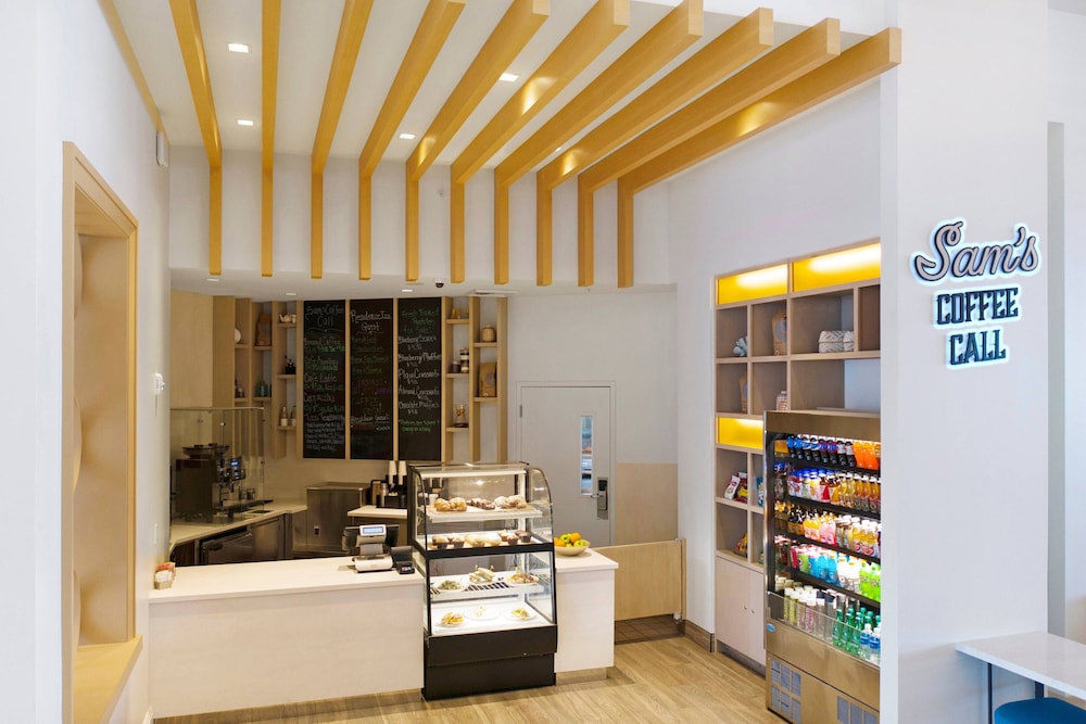 Courtyard by Marriott Marina del Rey - photo 27