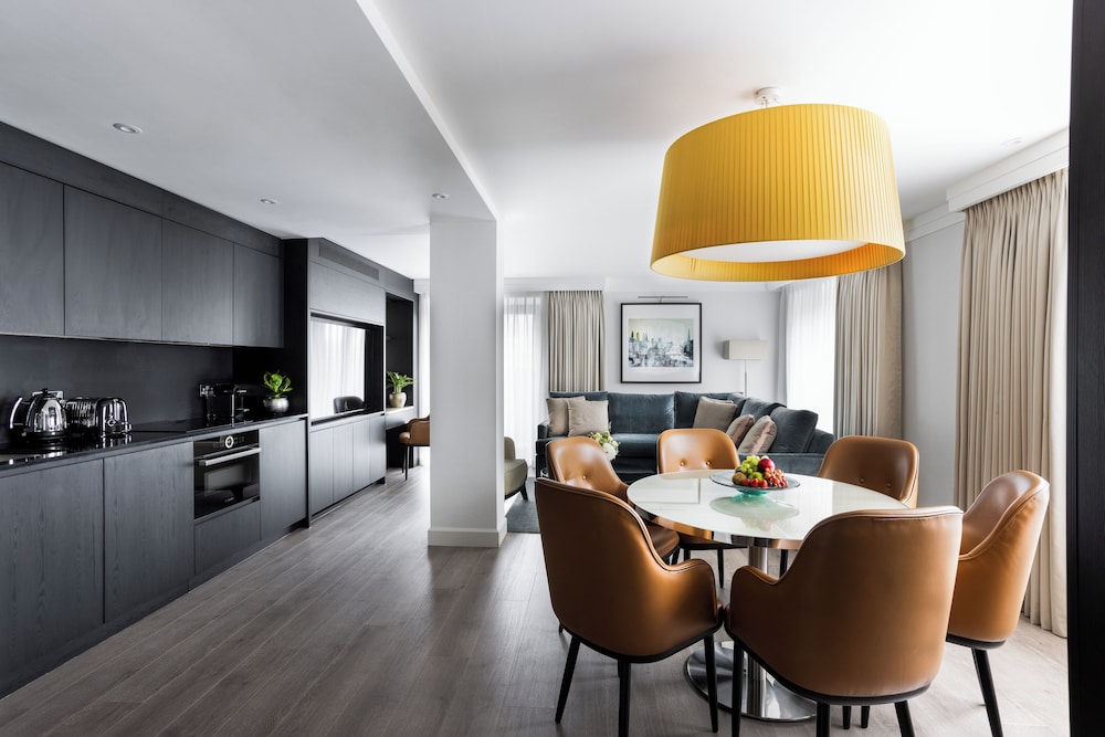 15 Basil Street Knightsbridge Luxury Serviced Apartments — 5-Star Luxury Hotel in London, United Kingdom