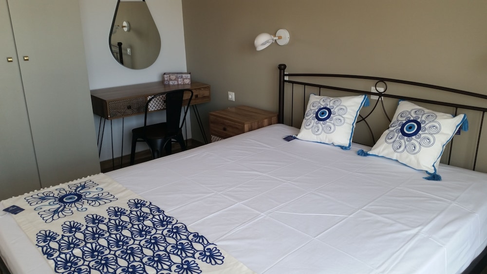 Ria's Deluxe Apartments — 4-Star Luxury Hotel in Rodos, Greece