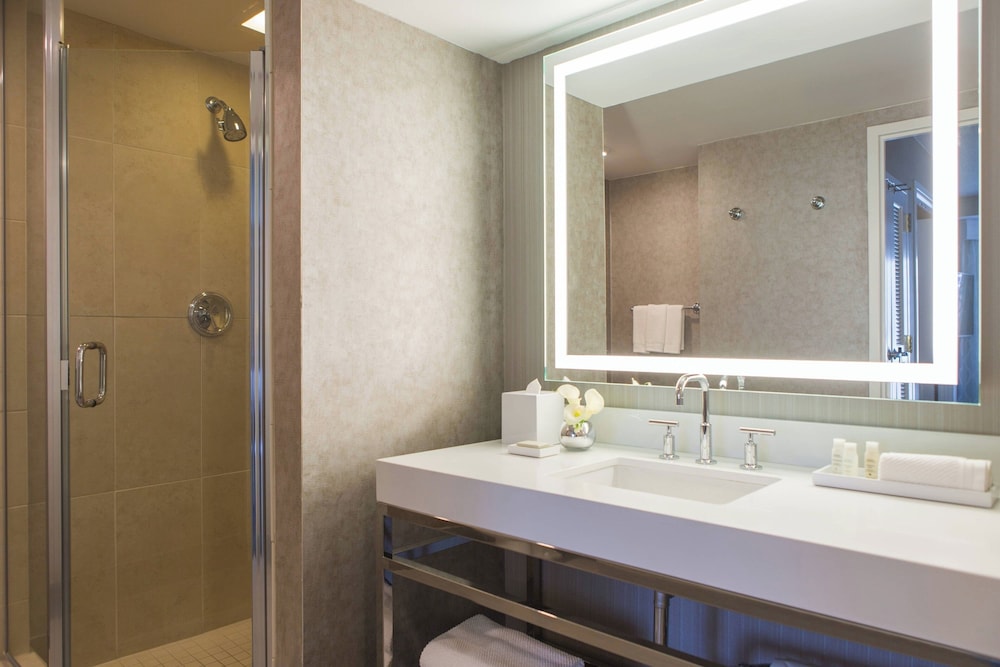 Renaissance Chicago Downtown Hotel - photo 37