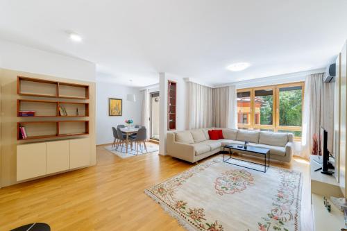 Skenderpasina Skyline 2 bedroom apartment with balcony — 4-Star Luxury Hotel in Sarajevo, Bosnia and Herzegovina