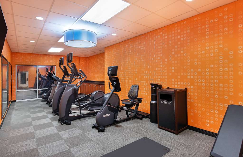 La Quinta Inn & Suites by Wyndham Bowling Green - photo 16