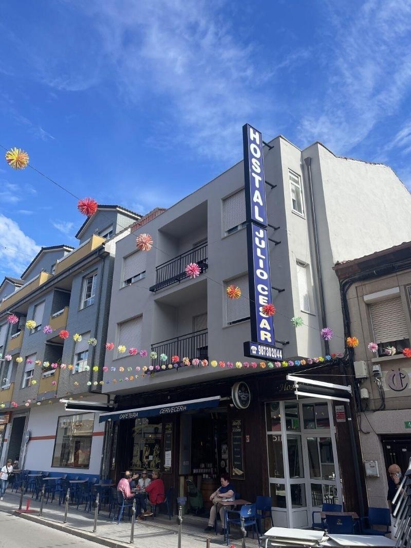Hostal Julio Cesar 19641608 — Valverde De La Virgen