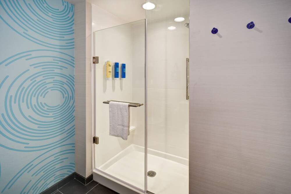 Tru by Hilton Louisville Airport - photo 24